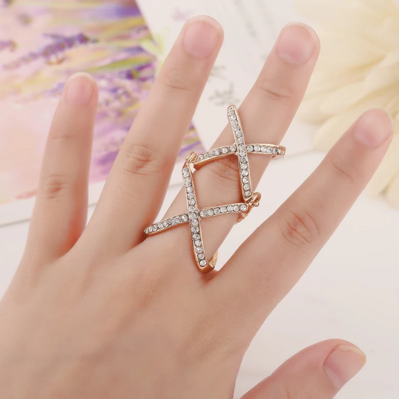 

Hot Sale European Punk Personality Full Rhinestone Lettering XX Paw Pattern Ring For Women Fashion Finger Ring CR049