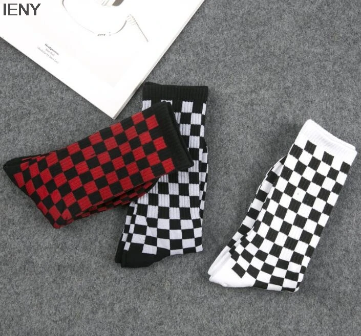 

IENY Hot men's socks square color matching socks Japanese national wind creative men's socks
