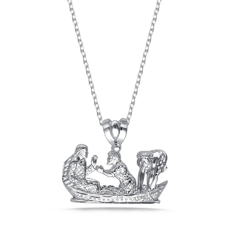 

The 925 silver necklace comes with a pendant depicting mythological figures