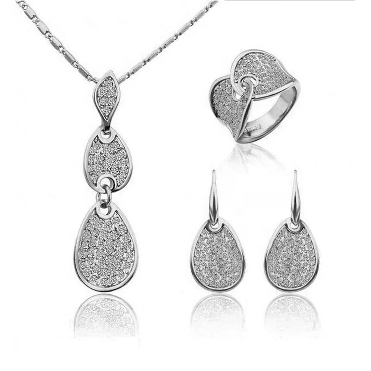 Кристалл благородные элегантные ювелирные изделия ожерелье серьги кольцо Набор Сделано с австрийскими кристаллами для женщин
