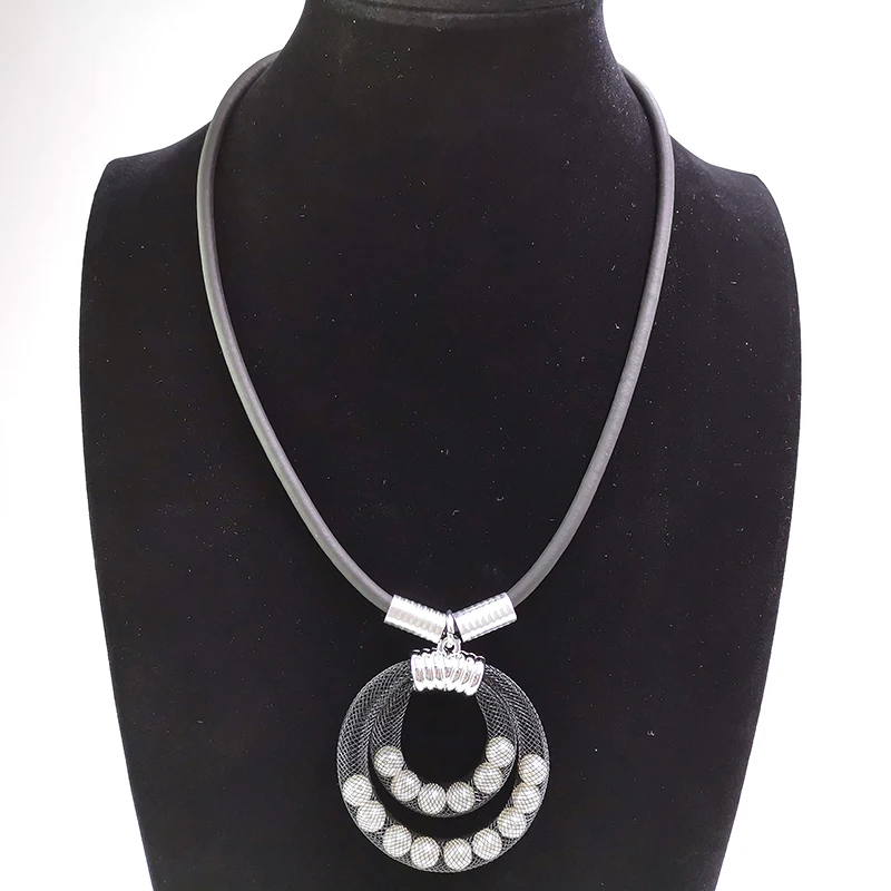 

YD&YDBZ Fashion Designer Necklace Women Pearl Pendant Necklaces Bohemia Style Handmade Jewelry Rubber Choker Necklace Wholesale