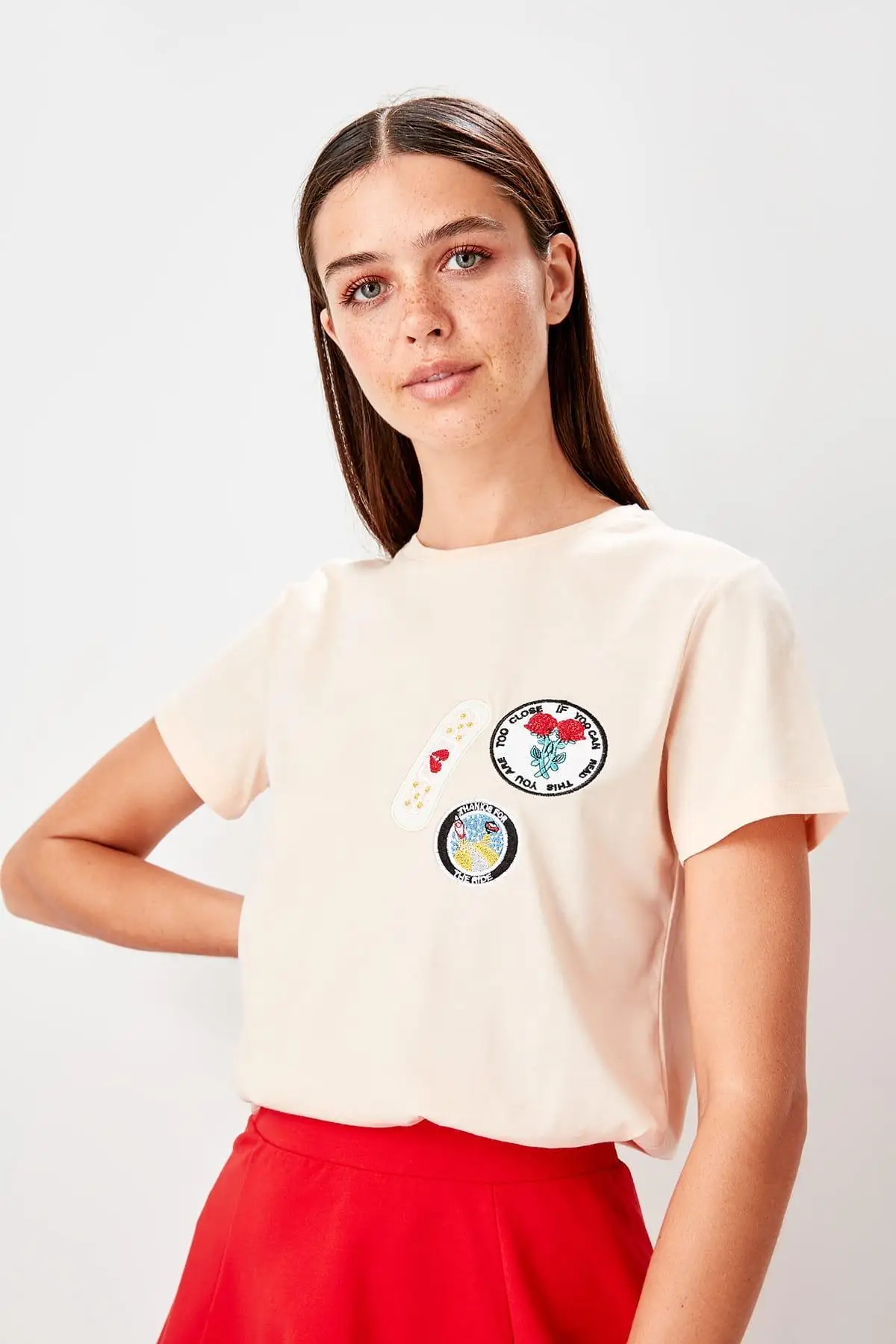 

Trendyol Powder Nakışlı Basic Knitted T-Shirts TWOSS19TS0513
