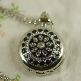 2015 Free shipping hot sale wholesale ladies mens New flower leaf mini silver Crystal quartz Pocket Watch Antique wp060|locket men|antique