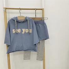 Комплект одежды для мальчиков и девочек, детские толстовки с капюшоном, топы и штаны, спортивный костюм, Детские повседневные толстовки+ Поддельные штаны в полоску из 2 предметов, спортивные комплекты