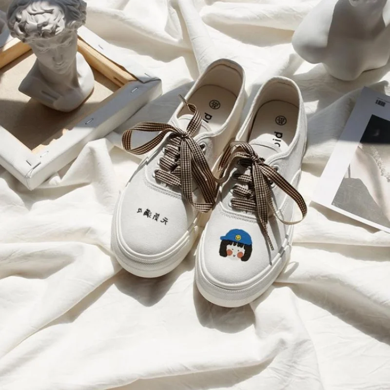 

2019 spring and summer small white shoes hand-painted canvas women's shoes Harajuku ulzzang wild shoes