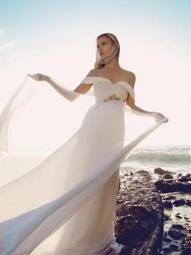 été Style Backless Plage Robes De Mariée Fluide Et élégant