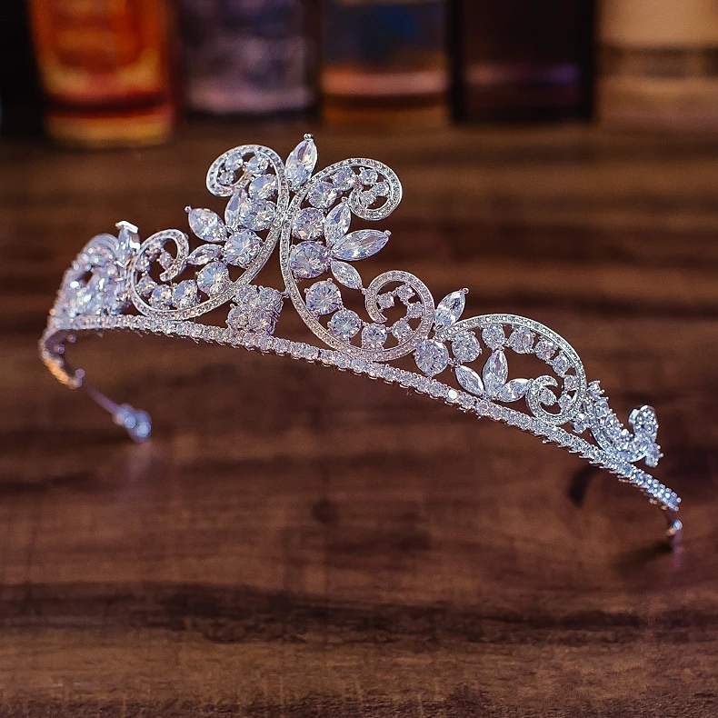 

Paved Zircon Crown Full Cubic Zirconia Tiara CZ Tiaras Princess Diadema Vintage Wedding Hair Accessories Coroa Noiva WIGO1180