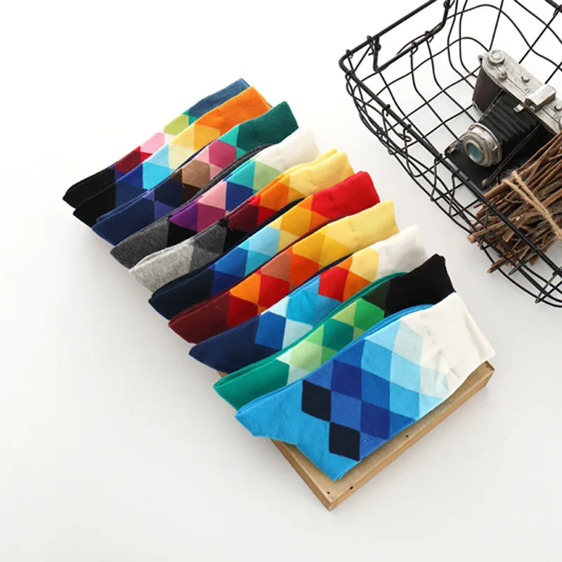 

10Pairs Personality Harajuku Colored Diamond Lattice Gradient Print Men Women Fashion Autumn Winter Cotton Happy Socks Wholesale