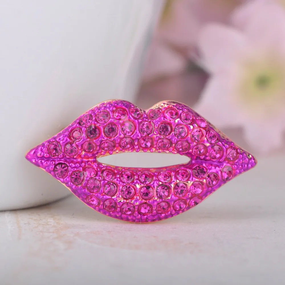Blucome Fashion Red Lips Shape Brooch Crystal Alloy Gold Color Jewelry Pins Women Girls Suit Dress Scarf Bag Accessories Gifts