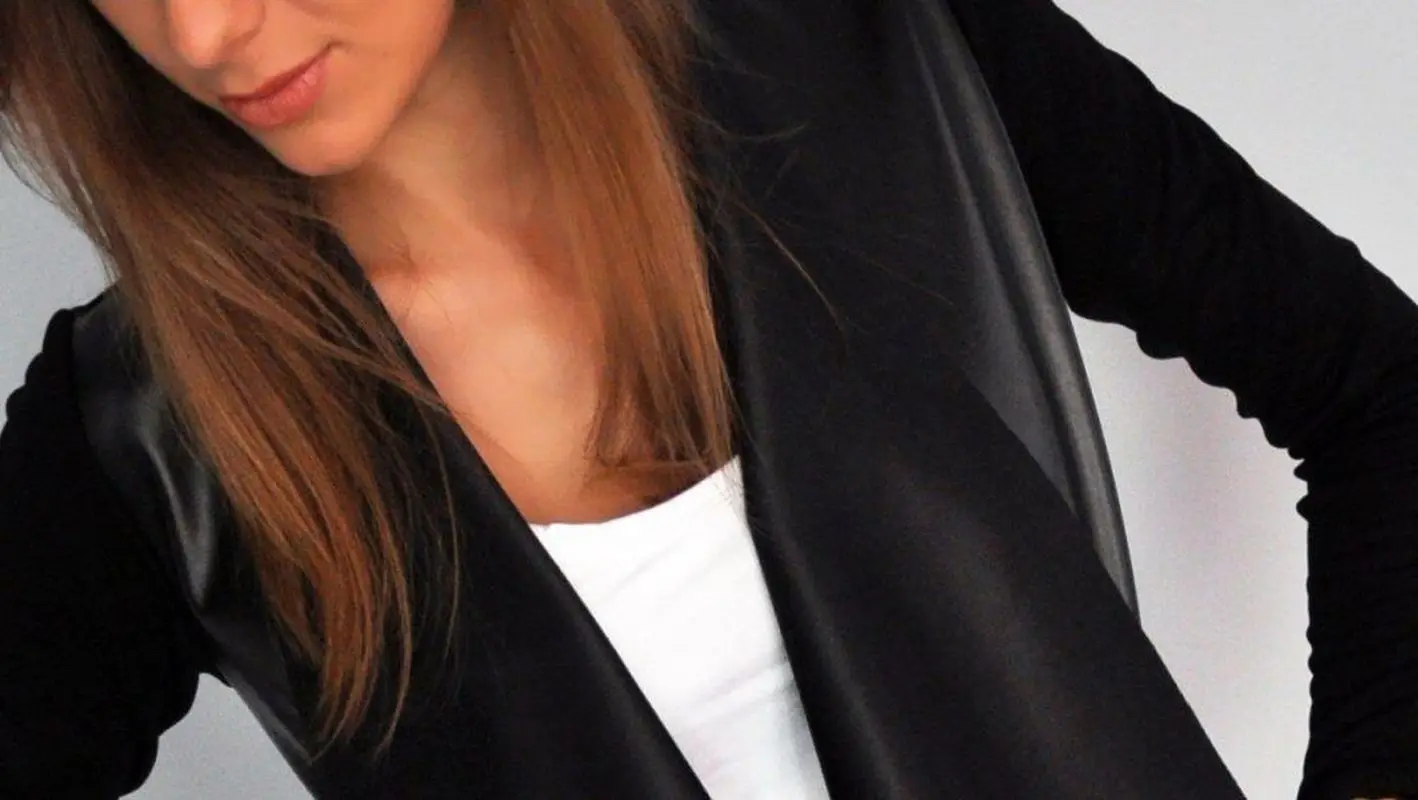 2019 New Black Girls Jacket Long-sleeved Cardigan Stitching Leather Collar Collar Coat Female Leather Jacket Women Suede Jacket