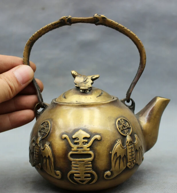 

S2782 Folk Chinese Bronze Chiropter Fu BAT Wealth Coin Statue Teapot Wine Pot Flagon D0317