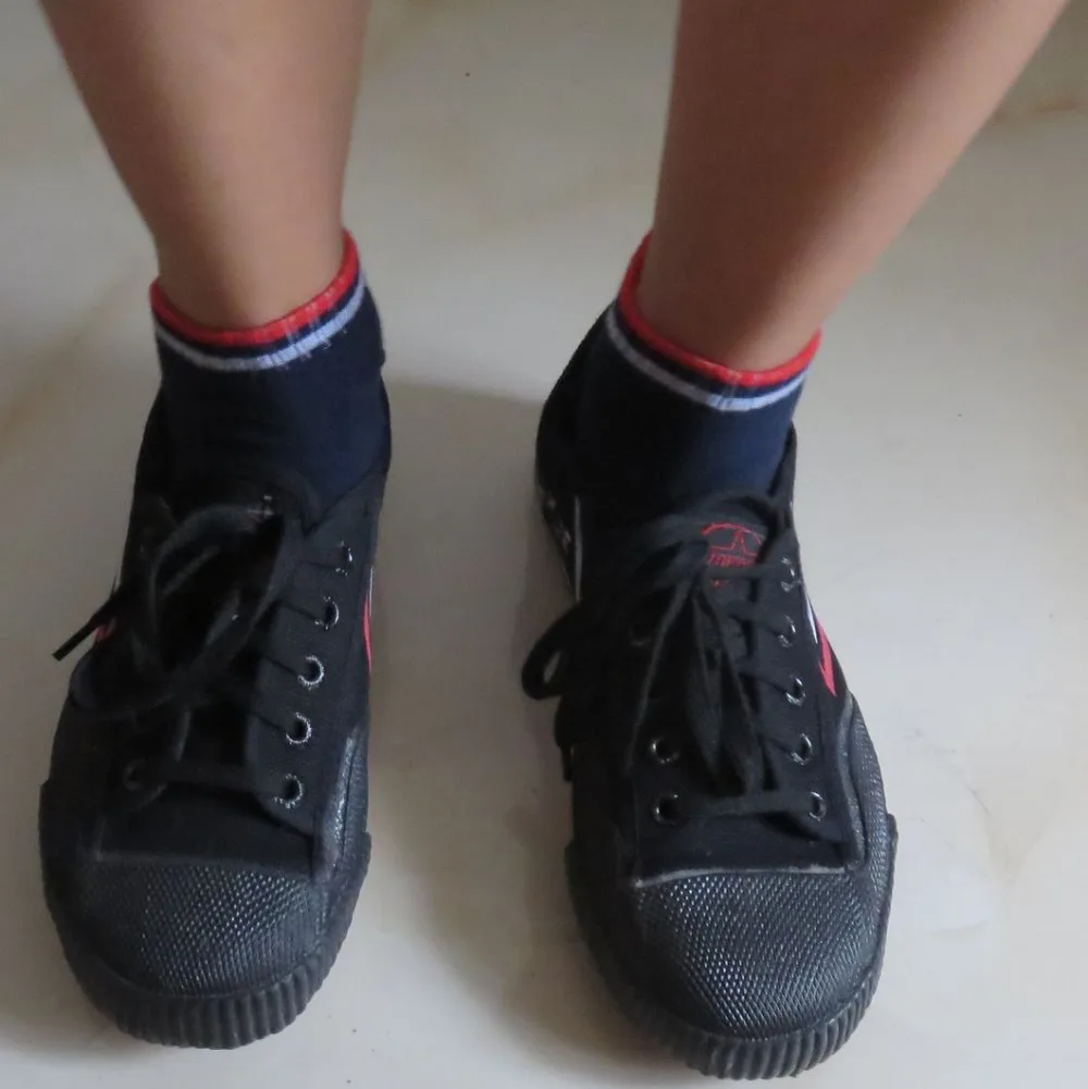 Унисекс 2 цвета белый/черный дети и взрослые feiyue Санда кроссовки для тхэквондо единоборств тайцзи ушу спортивная обувь кунг-фу спортивная обувь