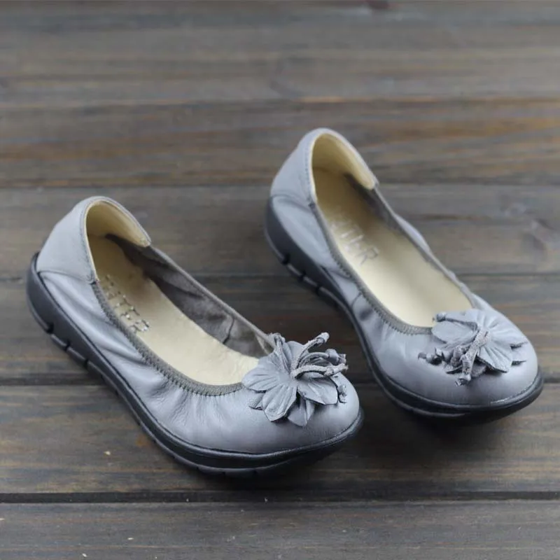 

Spring and summer shallow mouth flower soft bottom shoes First layer leather comfortable casual shoes Handmade leather flat with