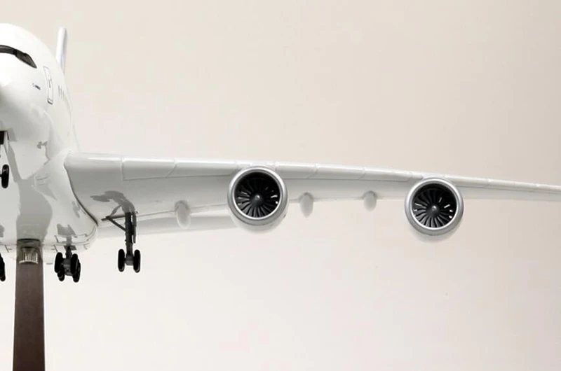 50CM 1/160 Airbus A380 Prototype Airline plane model alloy airframe W landing gear& light airplane toys fixed-wing aircraft