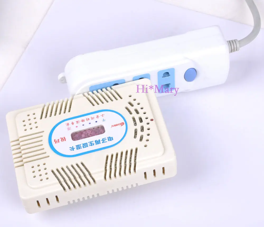 Photo Small Electronic Silica Gel Desiccant Moisture Absorber Reusable