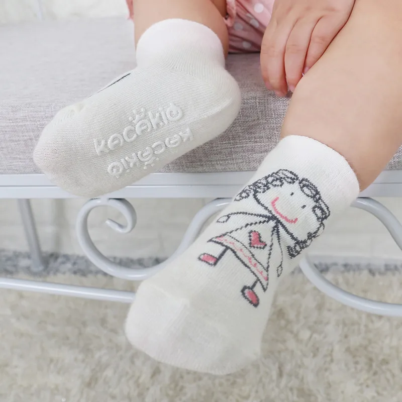 Новинка года; носки для малышей Симпатичные Асимметричные нескользящие носки для новорожденных мальчиков и девочек; сезон осень-зима; забавные носки для От 1 до 2 лет - Цвет: Girl