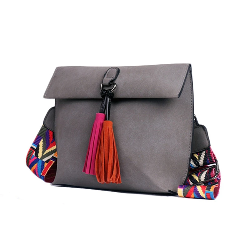 Hot New Fashion Ladies Shoulder Bag Personalized Fringe Decoration Lady Bag Wild Messenger Bag Ladies Clutch Bag Free Shipping