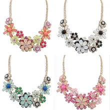 Women Chic Delicate Fashion Flower Rhinestone Bib Statement Necklace Clavicle Chain