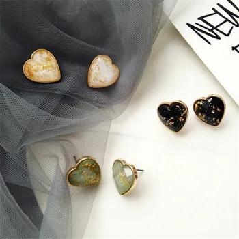 

Fashion Heart-shaped stud earrings female Sweet and romantic heart resin stud earrings Vintage Geometric stud earrings for women