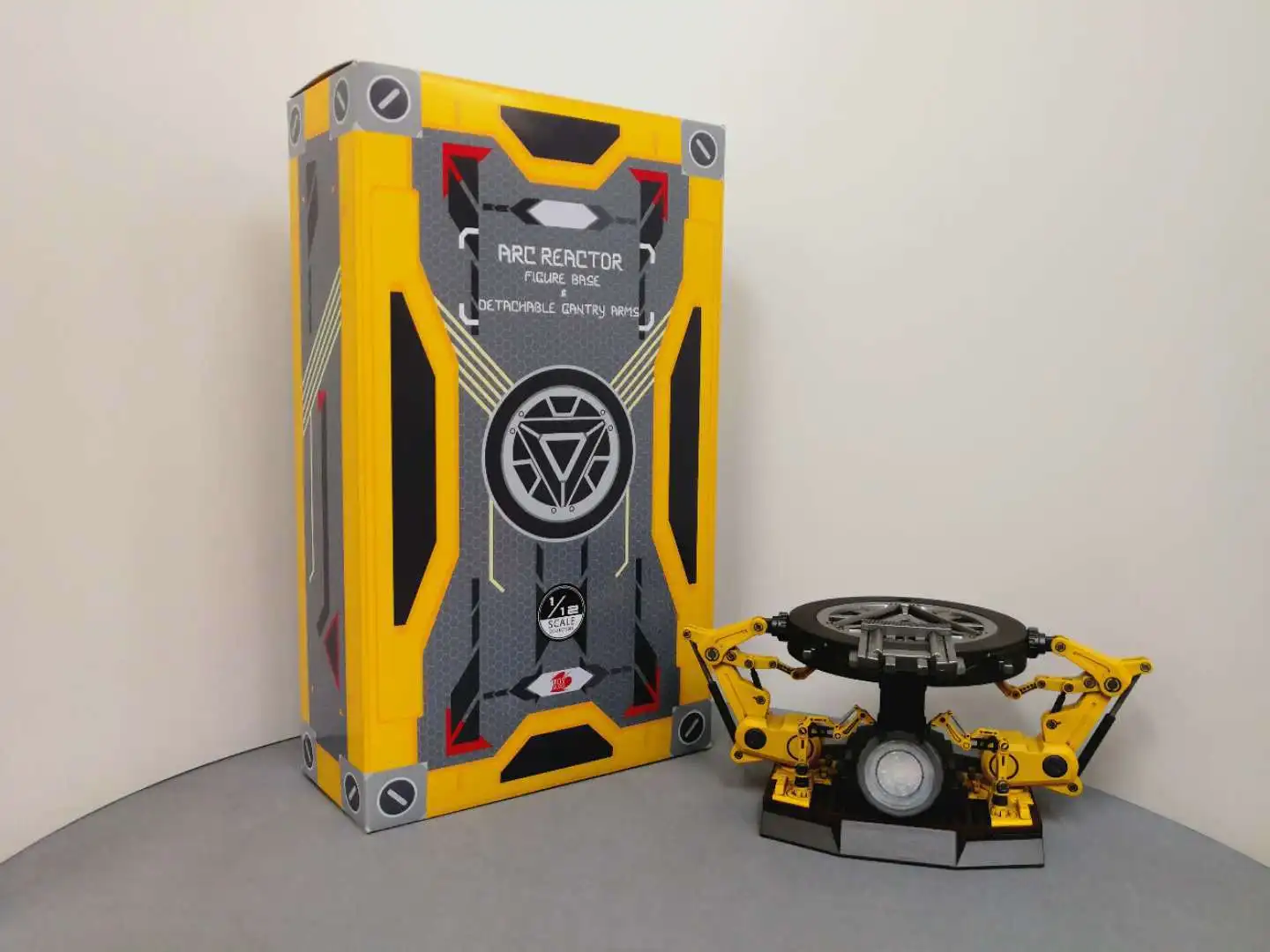 

Iron Man Arc Reactor 1/12 Scale Figure Base & Detachable Gantry Arms with Light