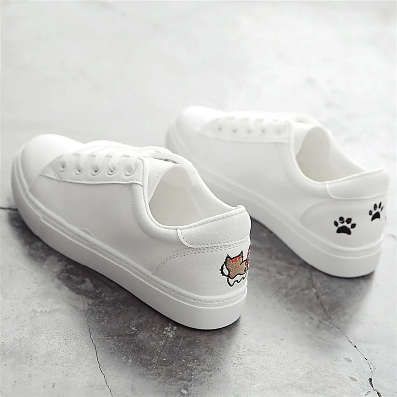 sneakers female