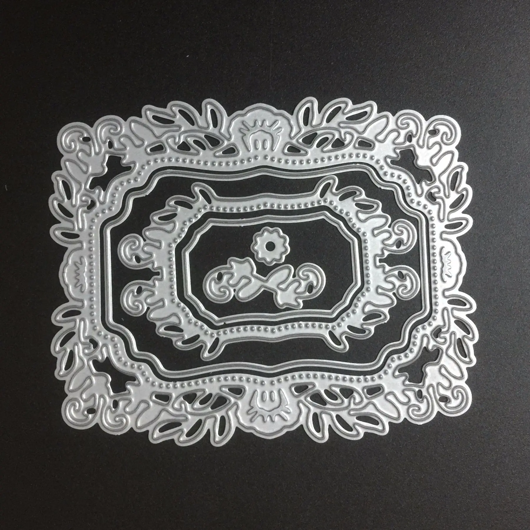 

Lace Metal Cutting Dies Wykrojniki Scrapbooking Stamps Carbon Embossing 2019 New Atesanato Ferrementa Die Cut Alinacrafts Sizzix