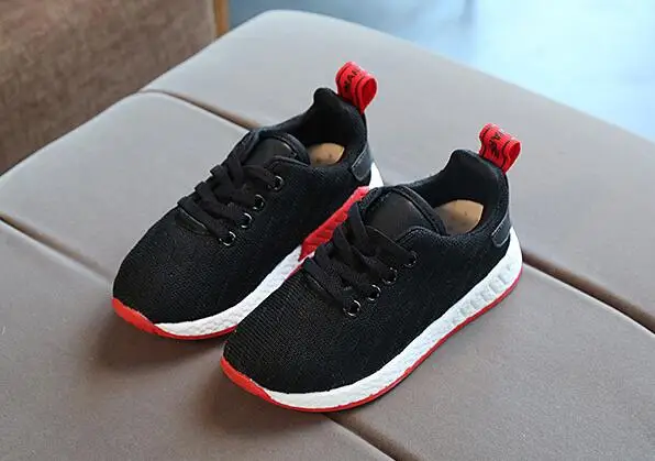 1043.4