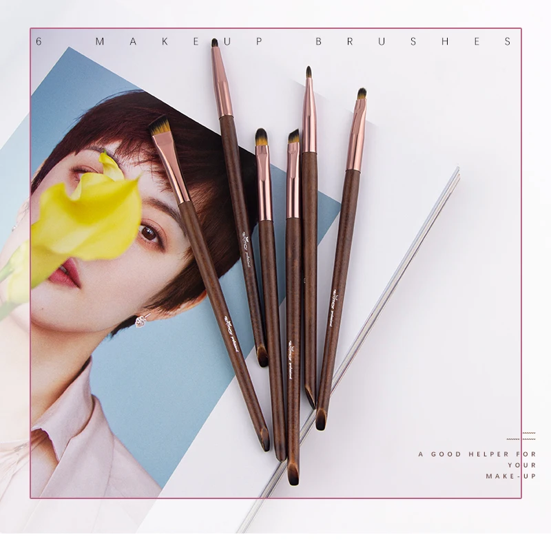 makeup brushes (1)