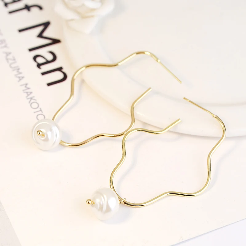 9915005164_1850393829