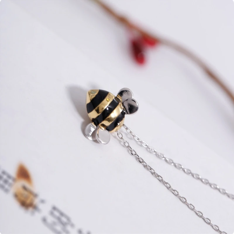 Korean Bee Clavicle Chain Necklace for Women