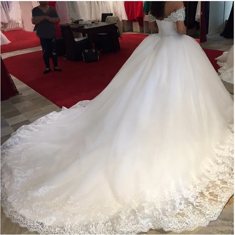 Luxury-Ball-Gown-Off-Shoulder-Beaded-Cap-Sleeve-Sweetheart-Wedding-Dresses-2017-Long-Train-Bridal-Wedding (1)