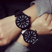 2017 de La Moda Unisex mujeres hombres Amantes de los Relojes de cuarzo reloj de la Marca Casual mujer reloj Casual Relojes de pulsera de Silicona Relojes Deportivos rojo
