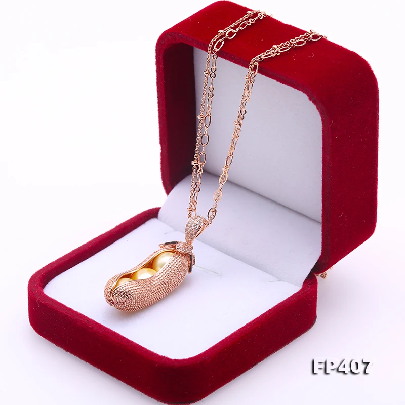

Pea Pod Pendant Perfect 10.5mm Gold Round Freshwater Pearl Pendant Necklace