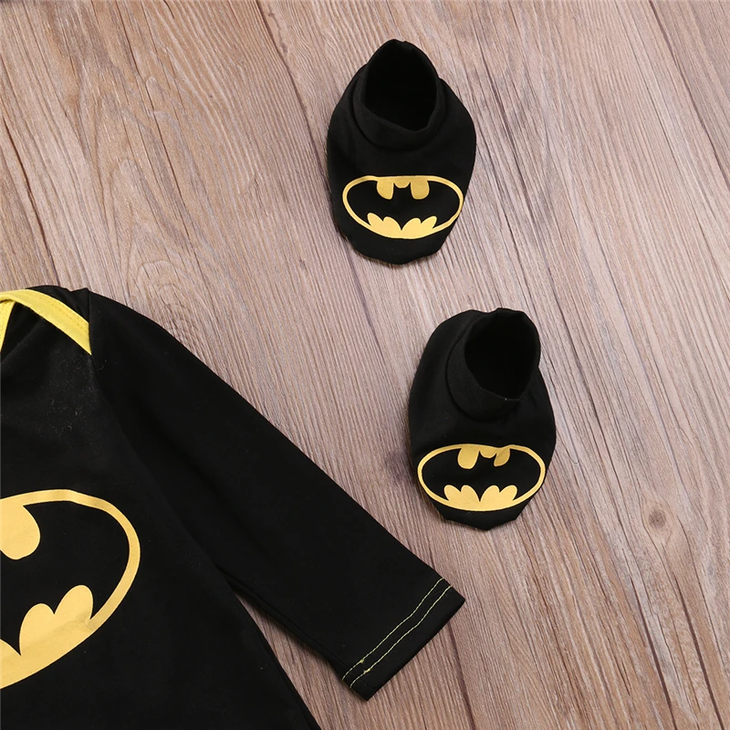 Модный комбинезон с Бэтменом для маленьких мальчиков и девочек, детский комбинезон-унисекс, хлопковый топ+ обувь+ шапка, комплект из 3 предметов, Одежда для новорожденных и малышей, комбинезон для 0-24 месяцев