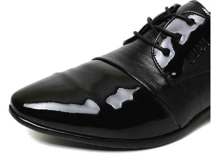 Корейский стиль Мужские модельные туфли мужские лакированные кожаные туфли на шнуровке черные свадебные работы Оксфорды мужские с острым