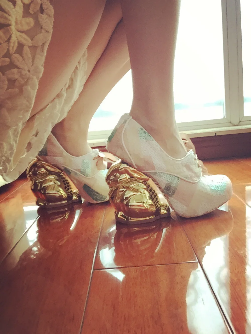 Новое поступление; милые женские туфли-лодочки на платформе; милые туфли-лодочки с золотым кроличьим каблуком и чешуей; блестящие женские туфли с круглым носком и перекрестными ремешками