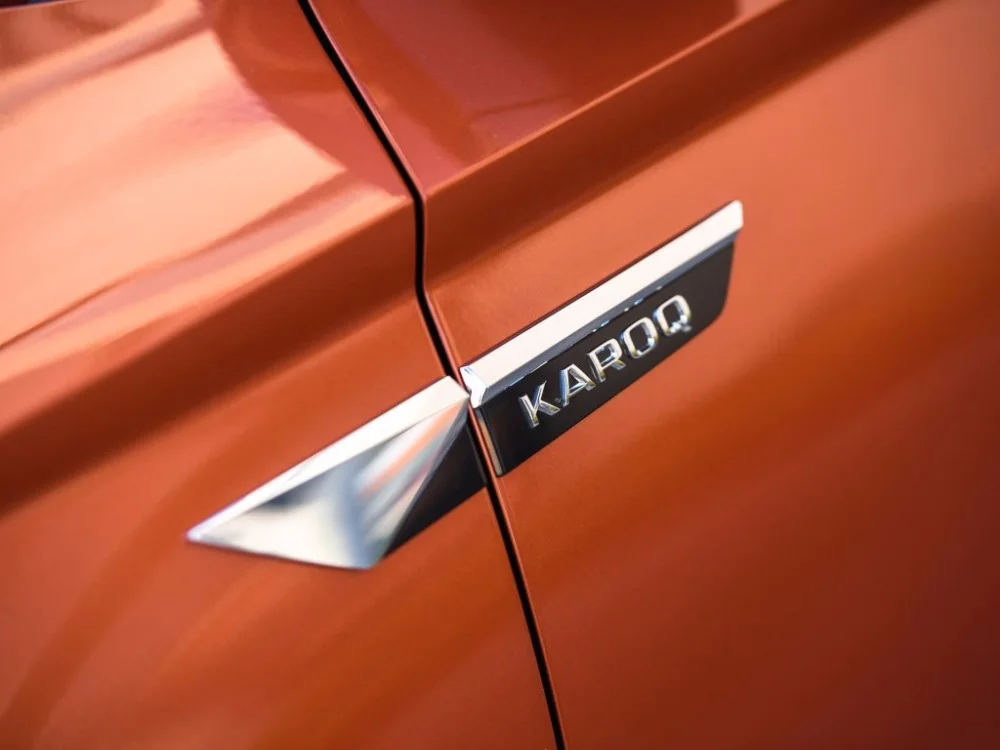 Для Skoda Karoq автомобиль сторона крыло двери эмблема значок Стикеры отделка хром декоративный автомобиль Стикеры s 4 шт./компл