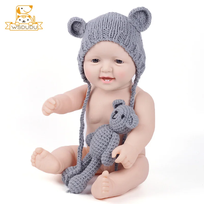 Grey Baby Bear Cap Reborn Baby куклы мальчиков, девочек милые фотографии младенец медведь вязать шапочку шляпа реальной жизни Силиконовые Мягкие игрушки Моделирование Декор подарок - Цвет: Grey Baby Bear Cap