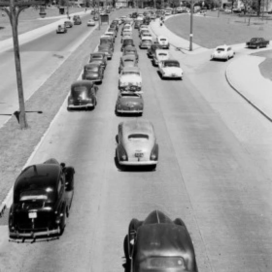 USA  New York City  The Bronx  Pelham Parkway Poster Print (18 x 24)