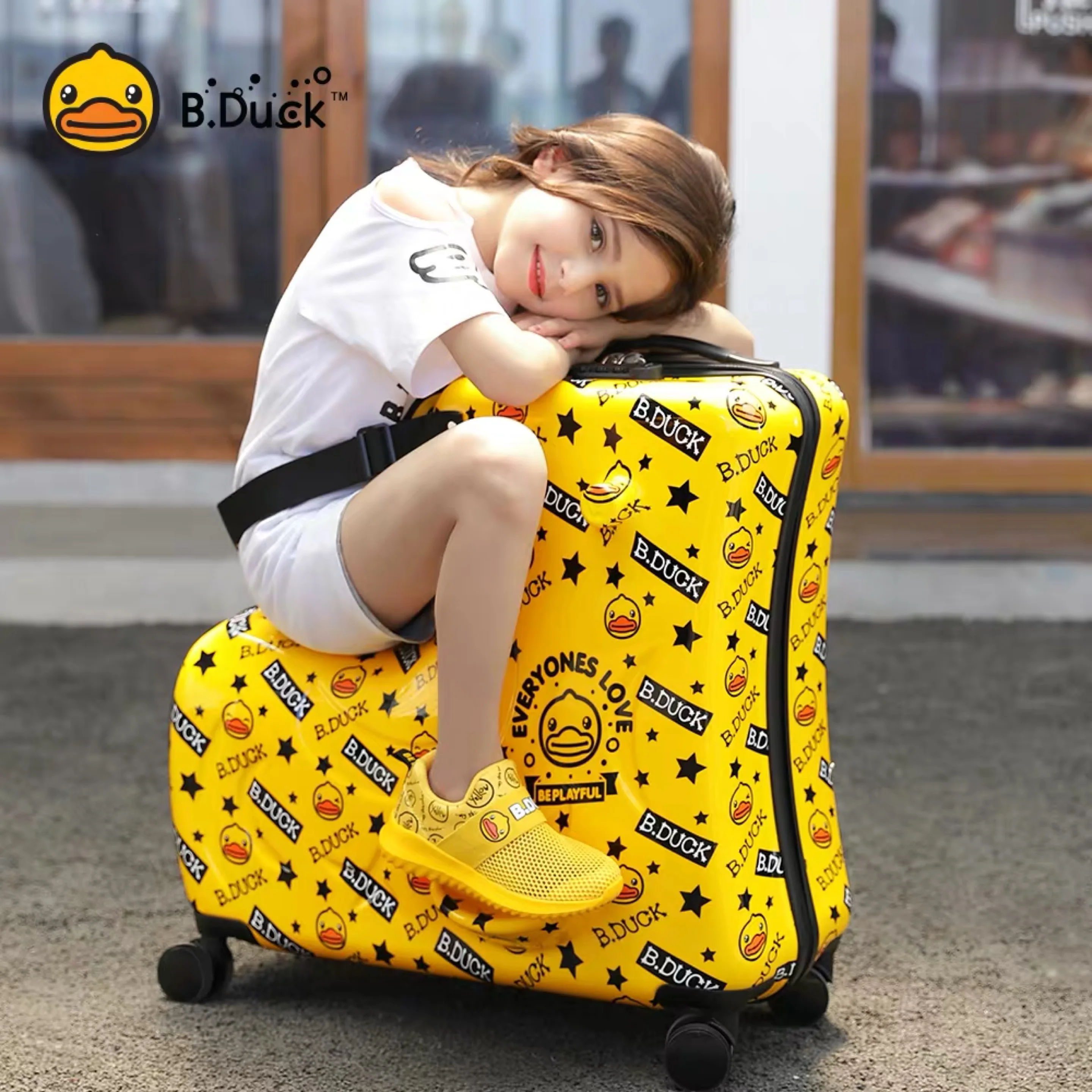 

NEW children's trolley luggage kids suitcase on wheels Sit and ride Trojan trunk Cabin travel carry-ons luggage for kid gift