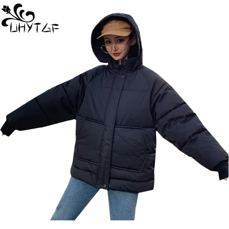 

UHYTGF Oversize Winter jacket Parker Women Short Down jacket Loose Warm Outerwear Thicken Hooded Bat sleeve Lady Cotton Coat 50