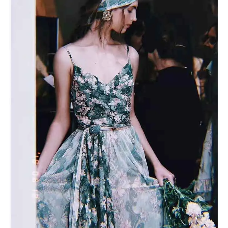 

Cosmicchic Patchwork Print Maxi Dresse Spaghetti Strap Sleeveless High Waist Pleated Dress Prairie Chic Style Silk Dress Runway