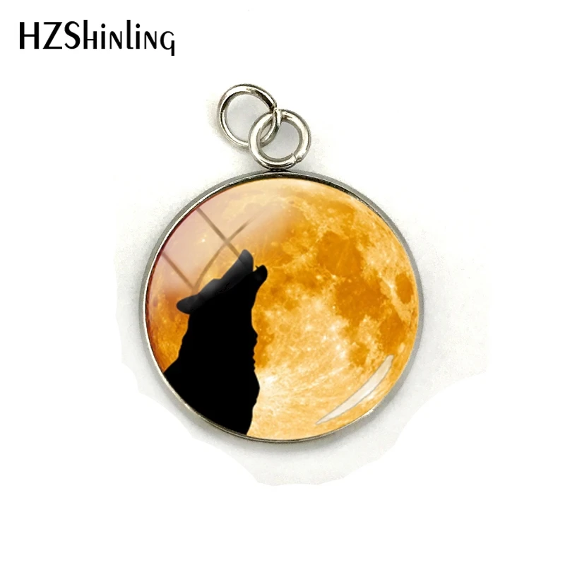 2019 New Retro Moonlight Wolf Gifts PendantsMoonlight Wolf Night Howling Hand Craft Stainless Steel Plated Charms 2019 New Retro Moonlight Wolf Gifts PendantsMoonlight Wolf Night Howling Hand Craft Stainless Steel Plated Charms