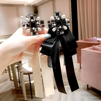 

Korean Lace Rhinestone Brooch Bow Tie Shirt Collar Ribbon Bow Flower Pin Brooch Retro Bow Brooch Pearl Needle Women Accessories