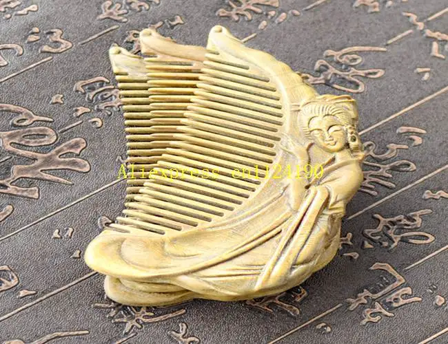 Рисунок 5 - Гребень из сандалового дерева
