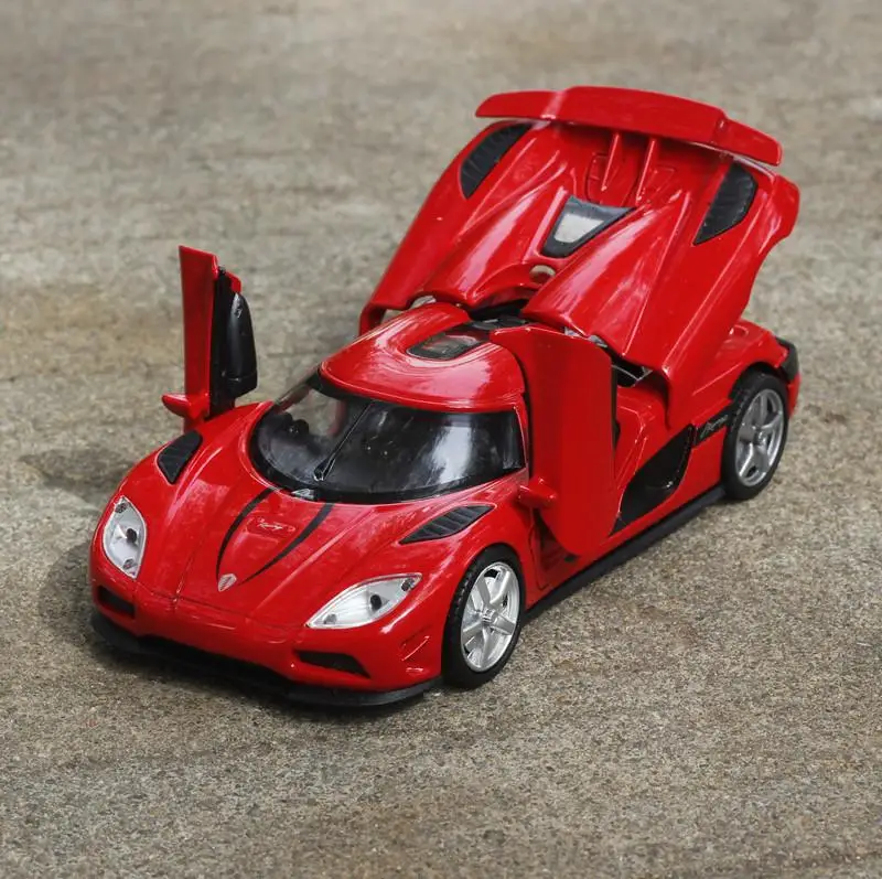 ZXZ 1:32,, Koenigsegg, модель суперавтомобиля из сплава, литая под давлением, игрушечная электронная машина, классические детские игрушки - Цвет: Красный