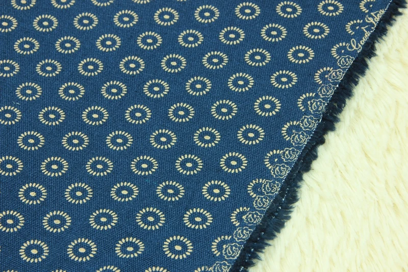 Половина двора японский темно-синий Принт утолщаются хлопчатобумажная ткань, ручной работы DIY лоскутное рот Золотая посылка мешок ткань A828