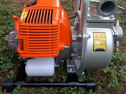 

MINI gasoline engine water pump 1 inch / 1.5 inch small farm / garden irrigation pump self-priming pump / drainage equipment