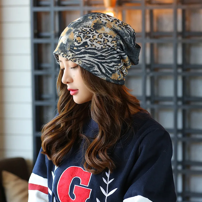 

The explosion of Korean female leopard letter scarf hat, Ms. turtleneck hat, fashion seasons set head cap, new fashion women hat