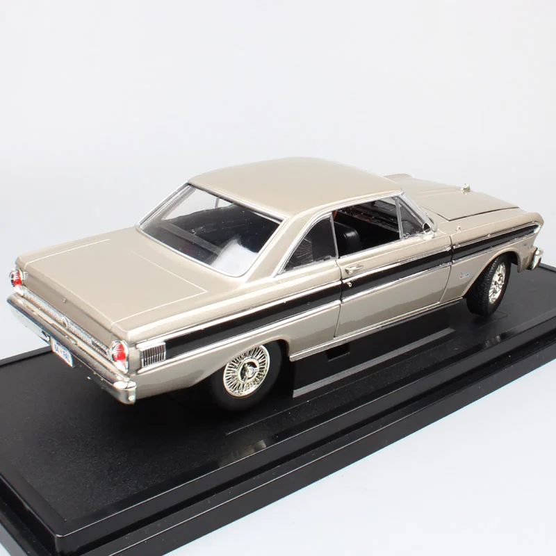 1:18 Масштаб классический ретро дорожный знак 1964 FORD FALCON Sprint hardtop Diecasts& Toy Vehicles модели автомобилей Коллекция игрушек для мальчиков